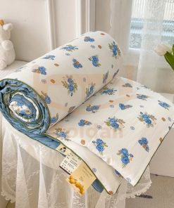 2m x 2m2 blue floral blanket